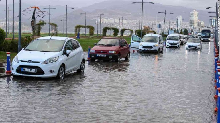 Extreme winds in Turkey kill 6 and injure 52